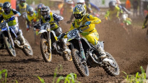 Loretta Lynns 2024 Day 3 - Mike Brown No 33 leads Jeff Emig chases - MX Sports.jpg